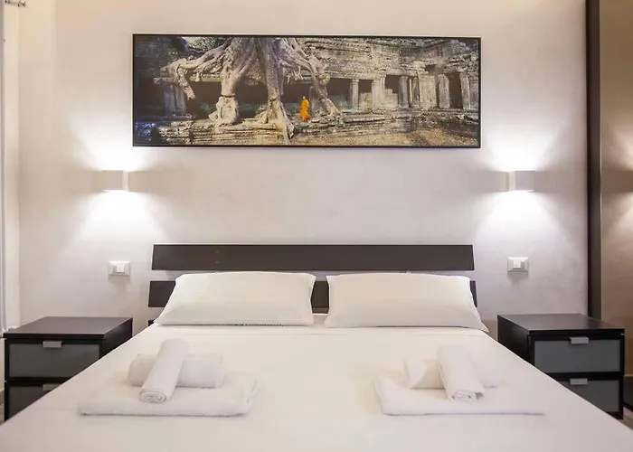 Apartament Chic And Elegant Near Metro Station
